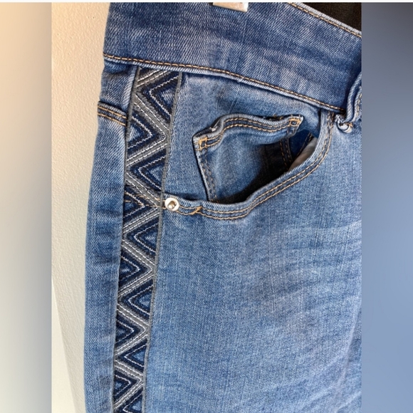 Knox Rose~Geometric Embroidered High Rise Skinny Ankle Denim Jeans - Picture 12 of 13